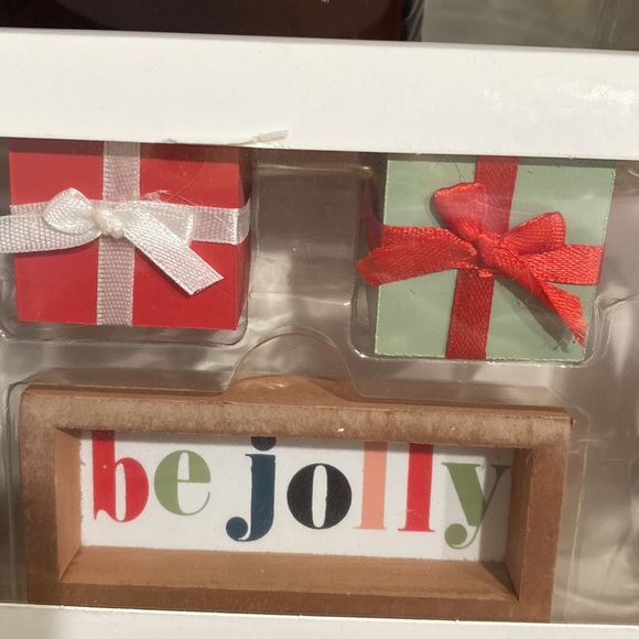 Target BP 2022 Christmas “Be Jolly” 5ct Tiered Tray Props - Picture 3 of 12